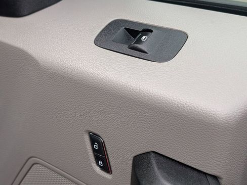 Used 2021 Ford F250 XL w/ Power Equipment Group image 48