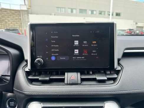 Used 2023 Toyota RAV4 XLE AWD/4WD image 39