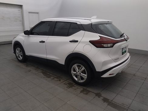 Used 2021 Nissan Kicks S FWD image 3
