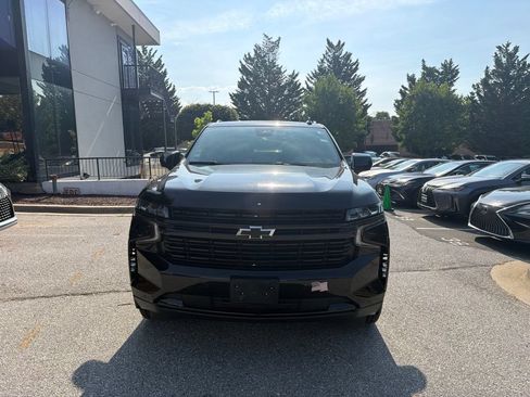 Used 2023 Chevrolet Suburban RST AWD/4WD image 2