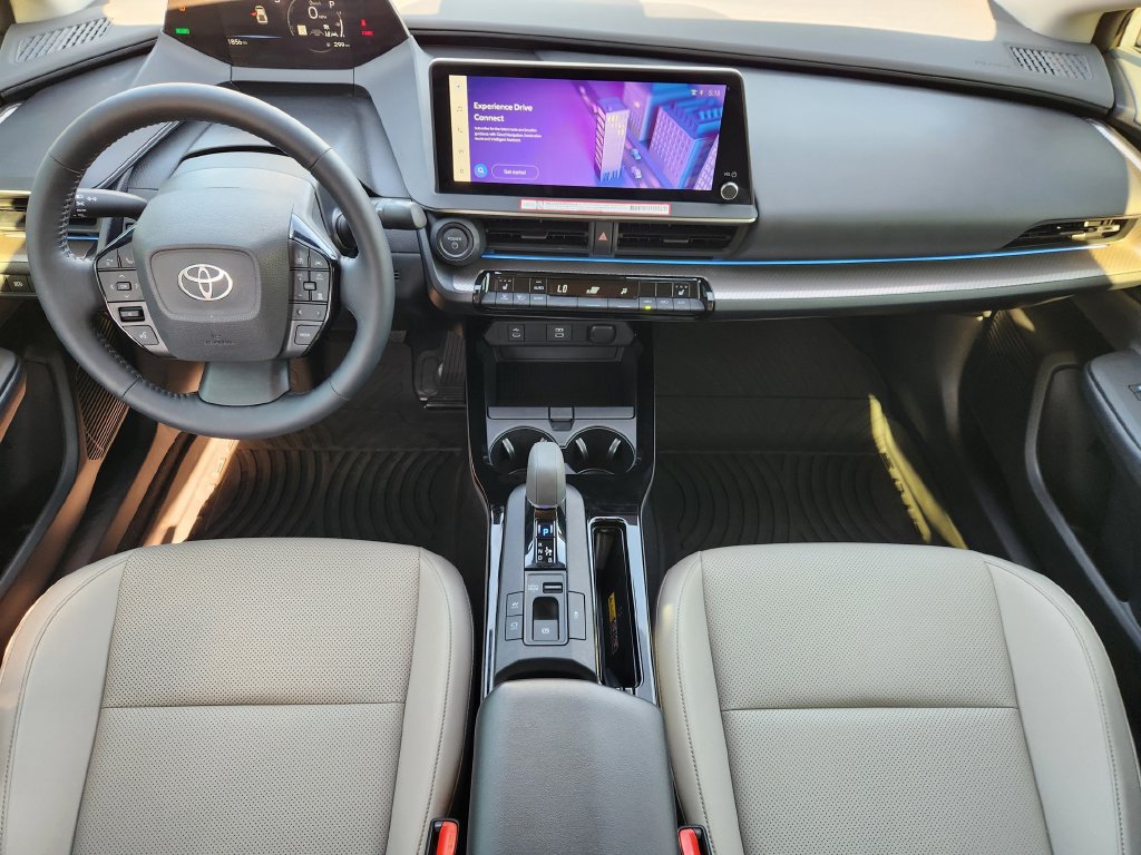 Used 2026 Toyota Prius XLE FWD image 26