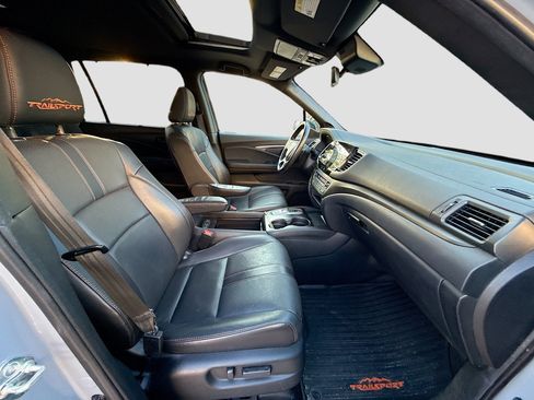 Used 2022 Honda Pilot TrailSport image 32