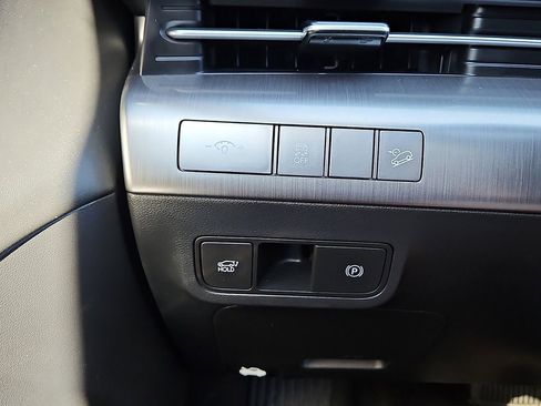 Used 2024 Hyundai Kona Limited image 24