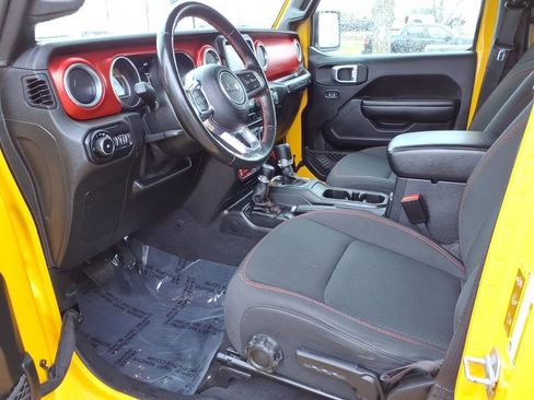 Used 2021 Jeep Wrangler Unlimited Rubicon w/ LED Lighting Group AWD/4WD image 12