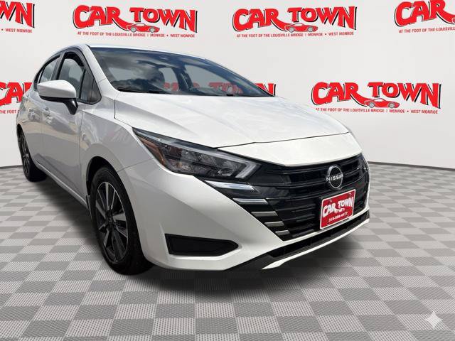 Used 2025 Nissan Versa SV w/ Trunk Package FWD image 4