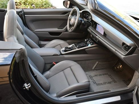 Used 2022 Porsche 911 Carrera 4S image 52