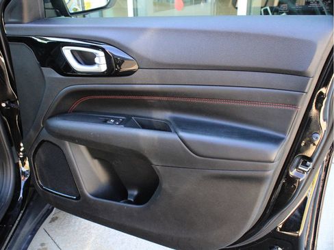 Used 2022 Jeep Compass Trailhawk w/ Trailhawk Elite Group AWD/4WD image 22