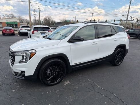 Certified 2023 GMC Terrain SLT w/ Elevation Edition image 3