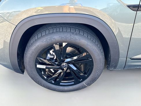 New 2026 Volkswagen Atlas Cross Sport SEL R-Line image 27