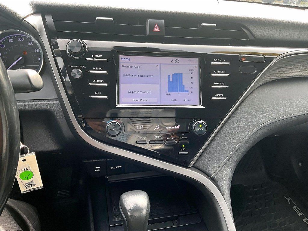 Used 2019 Toyota Camry SE FWD image 24