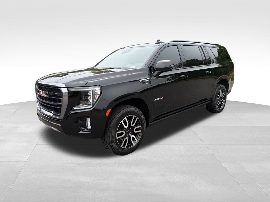 Used 2024 GMC Yukon XL AT4 w/ AT4 Premium Plus Package AWD/4WD image 7