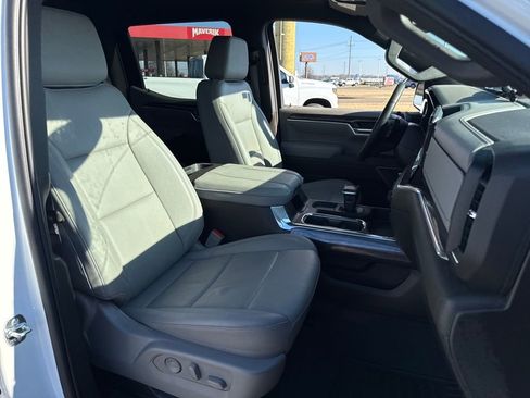 Used 2025 Chevrolet Silverado 1500 LTZ image 14