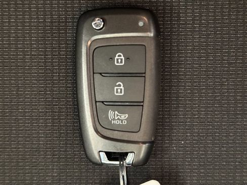 Used 2023 Hyundai Venue SEL w/ Cargo Package image 17