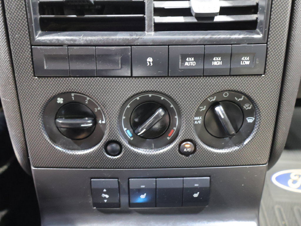 Used 2007 Ford Explorer Sport Trac Limited AWD/4WD image 6