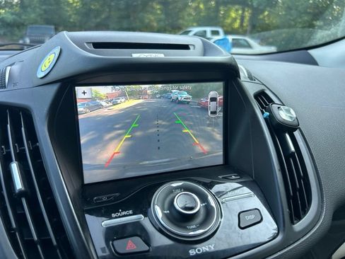 Used 2017 Ford Escape Titanium AWD/4WD image 18
