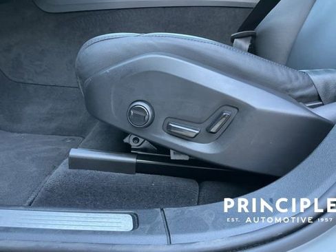 Certified 2025 Volvo XC60 B5 Core image 27