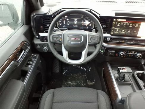 New 2026 GMC Sierra 1500 Elevation image 17