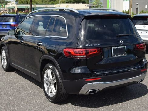 Used 2020 Mercedes-Benz GLB 250 4MATIC w/ Premium Package image 7