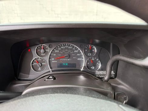 Used 2025 GMC Savana 2500 w/ Driver Convenience Package RWD image 23