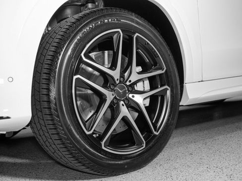 New 2026 Mercedes-Benz GLE 53 AMG 4MATIC image 32