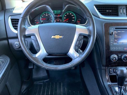 Used 2016 Chevrolet Traverse LT FWD image 6