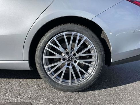 Used 2025 Mercedes-Benz CLA 250 4MATIC image 9