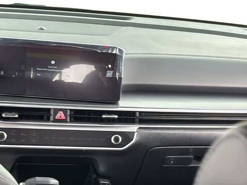 New 2025 Kia Sorento S image 17