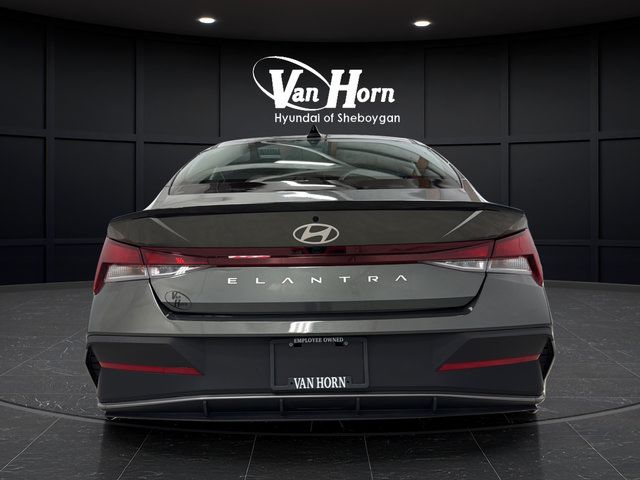 Used 2025 Hyundai Elantra Sport w/ Cargo Package FWD image 6