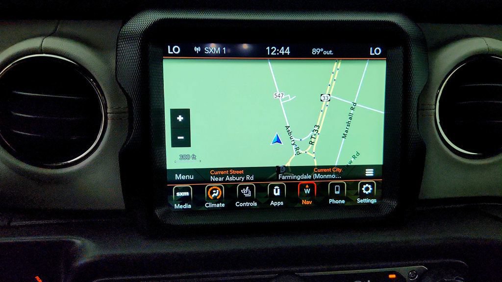 Used 2022 Jeep Wrangler Unlimited Sahara AWD/4WD image 19