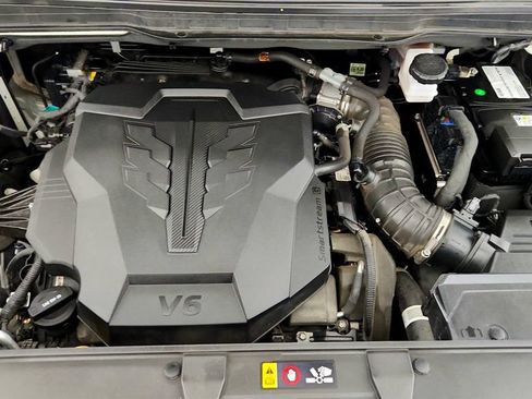 Used 2024 Kia Carnival LX FWD image 26
