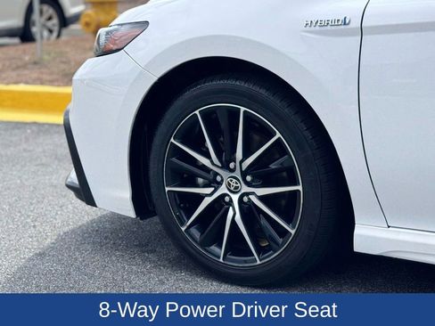 Used 2021 Toyota Camry SE image 6