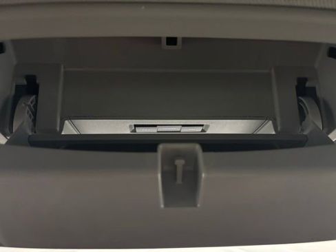 Used 2018 Chevrolet Silverado 1500 LT w/ All Star Edition image 33