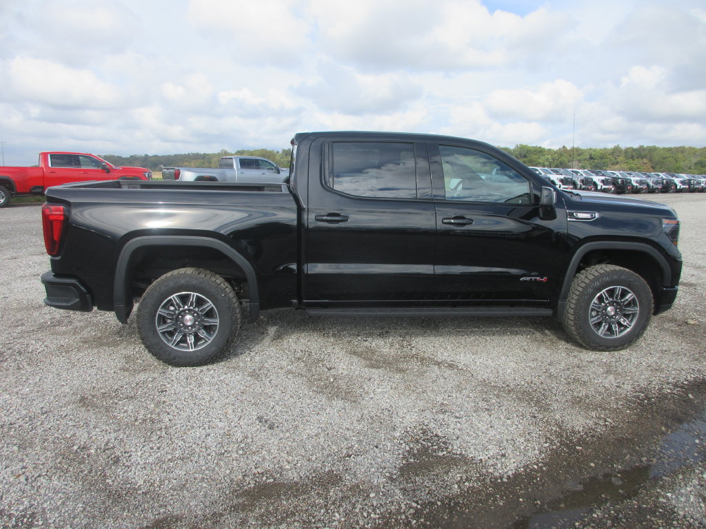 New 2026 GMC Sierra 1500 AT4 w/ AT4 Premium Package AWD/4WD image 3
