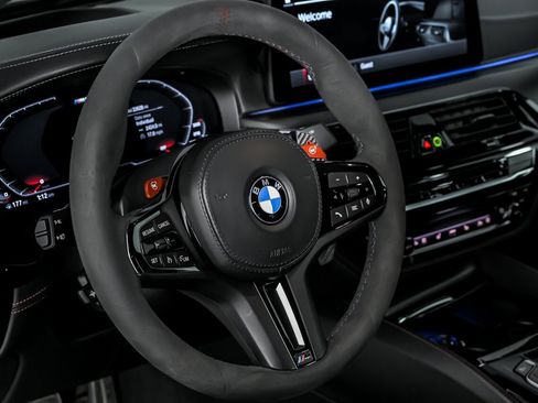 Used 2022 BMW M5 CS image 25