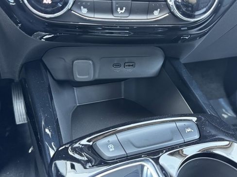 New 2026 Chevrolet Trax LT w/ Driver Confidence Package image 11