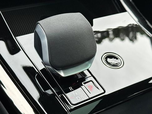 New 2026 Land Rover Range Rover Sport Dynamic SE image 23