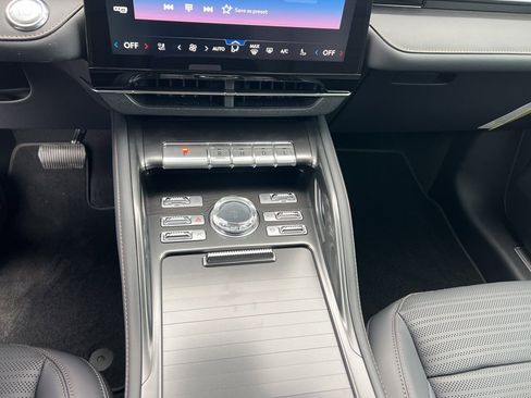 New 2026 Lincoln Nautilus Reserve w/ Jet Appearance Package image 13