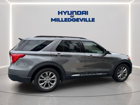 Used 2021 Ford Explorer XLT w/ Equipment Group 202A RWD image 7