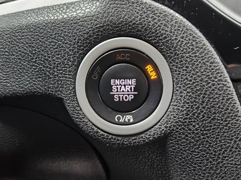 Used 2023 Chrysler 300 S image 9