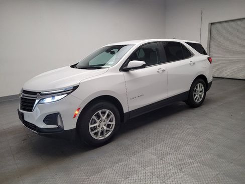 Used 2023 Chevrolet Equinox LT w/ Driver Convenience Package image 2