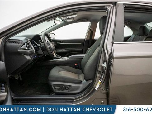 Used 2023 Toyota Camry LE image 5