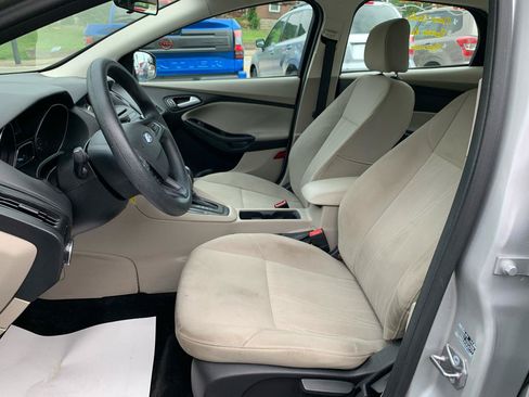Used 2016 Ford Focus SE FWD image 12