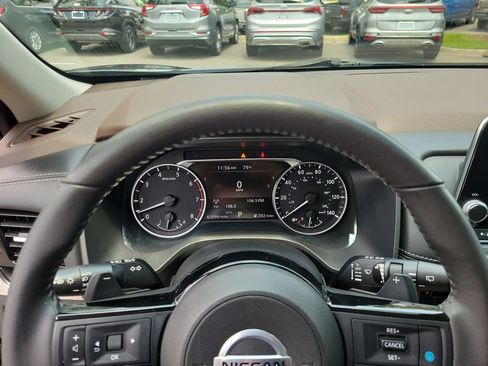Used 2021 Nissan Rogue SV w/ Premium Package AWD/4WD image 25