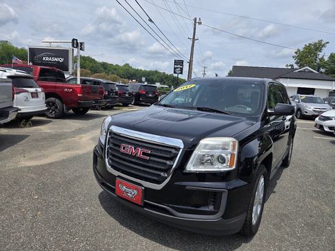 Used 2017 GMC Terrain SLE FWD image 2