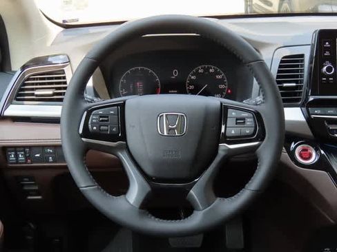 New 2026 Honda Odyssey Touring image 21
