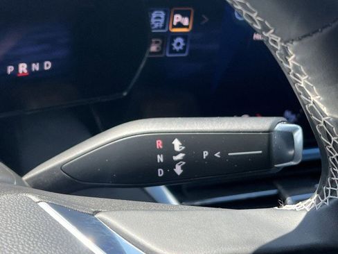 Used 2025 Chevrolet Equinox EV LT w/ Convenience Package image 15