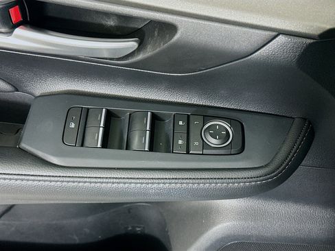 Used 2025 Toyota Grand Highlander XLE image 12