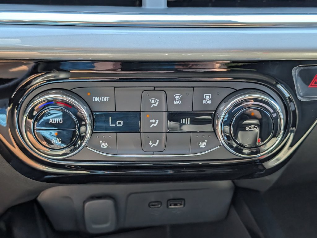 New 2026 Chevrolet Trax LT w/ LT Convenience Package FWD image 20