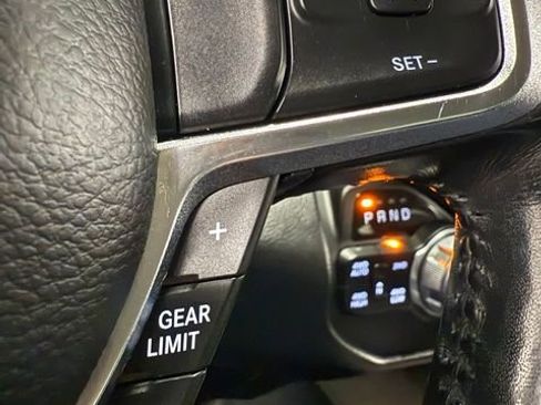 Used 2019 RAM 1500 Laramie image 32