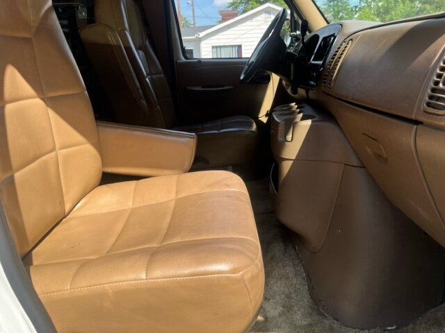 Used 2000 Dodge B1500 RWD image 22